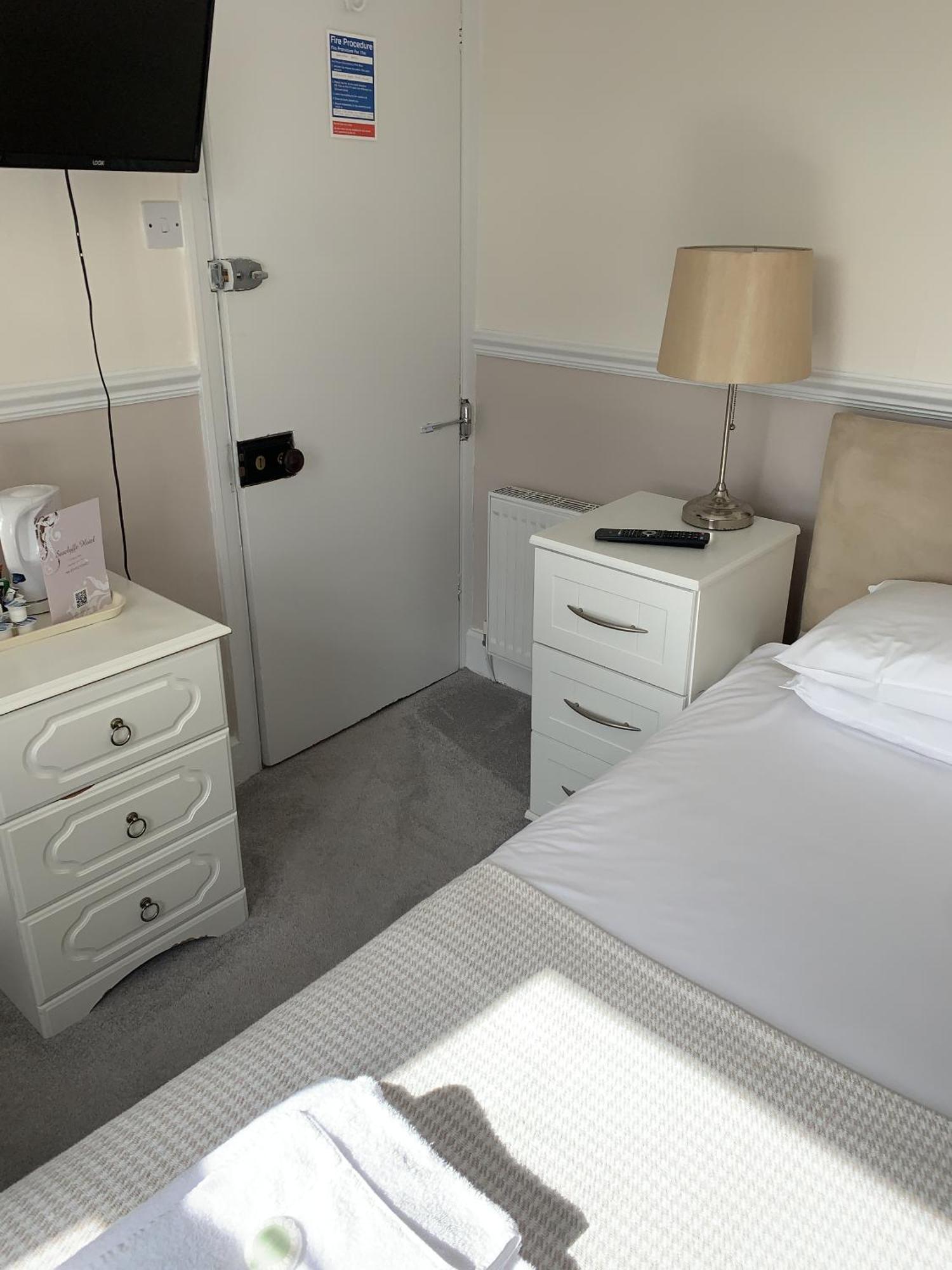 Seaclyffe Hotel Ltd Llandudno Phòng bức ảnh